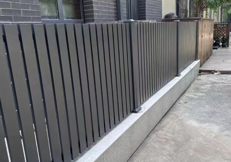 別墅圍墻護欄安裝