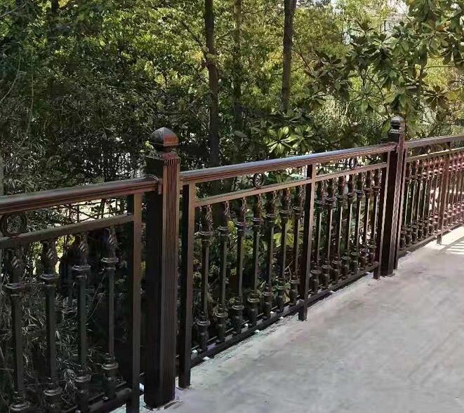 鎮(zhèn)江別墅護(hù)欄