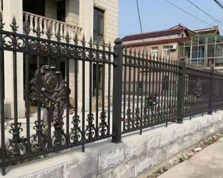 鋁藝圍墻護(hù)欄